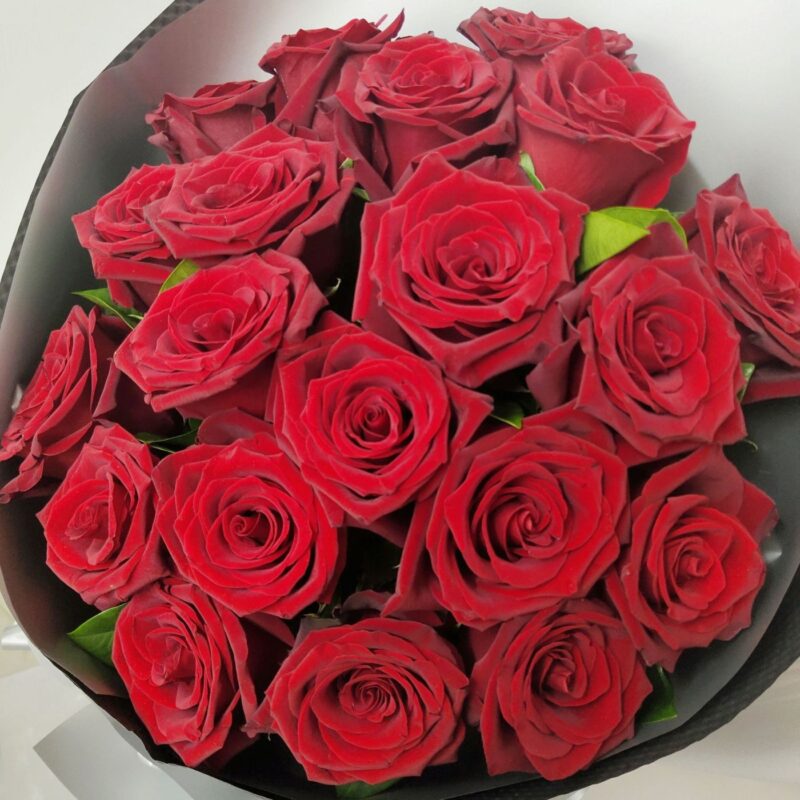 Red Rose Bouquet Quadruple Flower BH010001 02