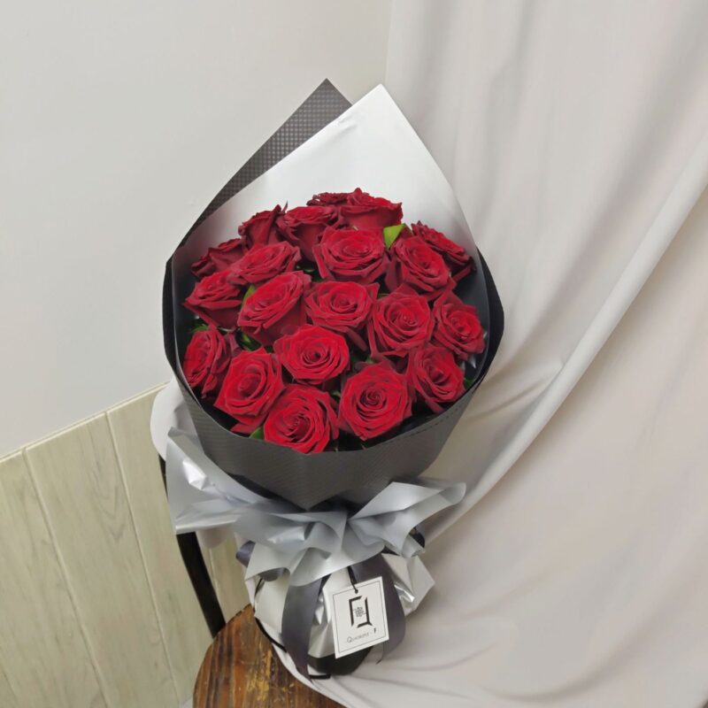 Red Rose Bouquet Quadruple Flower BH010001 03