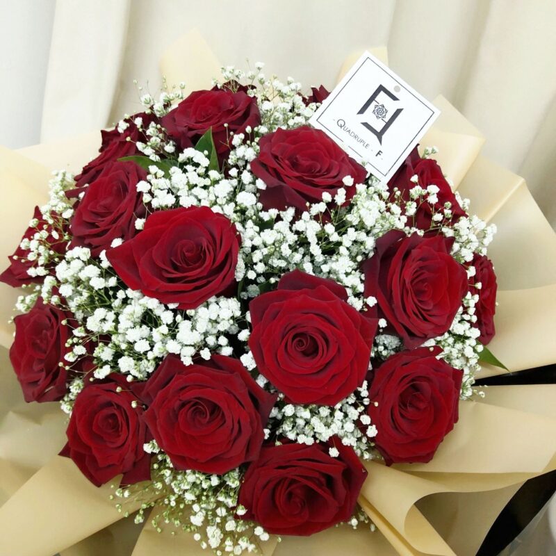 Red Rose with White Baby’s Breath Bouquet Quadruple Flower BH010004 02