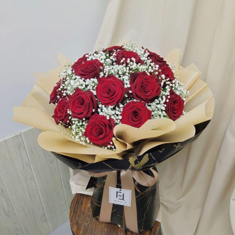 Red Rose with White Baby’s Breath Bouquet Quadruple Flower BH010004 03