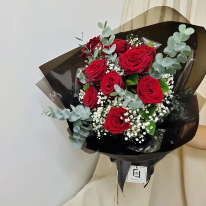 Red Rose with White Baby’s Breath Bouquet Quadruple Flower BL010002 01