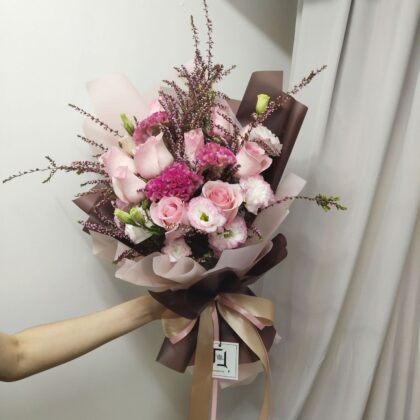 Pink Rose with Pink & White Eustoma Bouquet Quadruple Flower BL010017 01