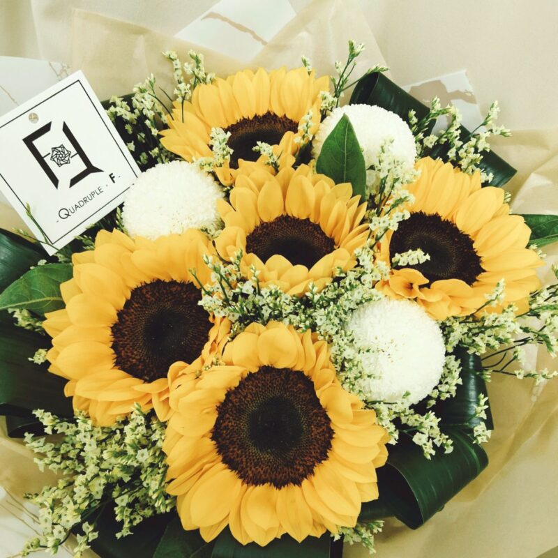 Sunflower with White Pompon Bouquet Quadruple Flower BL060003 02