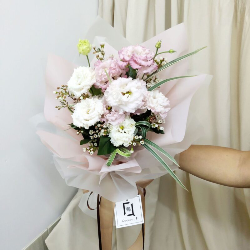 Pink Eustoma with White Waxflower Bouquet Quadruple Flower BM010003 01