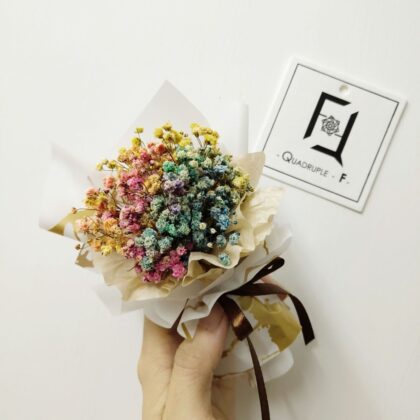 Dried Colored Baby’s Breath Bouquet Quadruple Flower DB100001 01