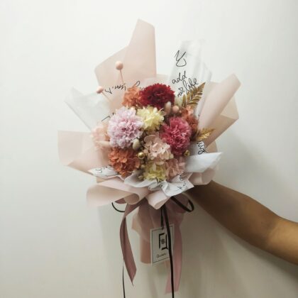 Preserved Flower Red & Pink Carnation Bouquet Quadruple Flower PB070011 01