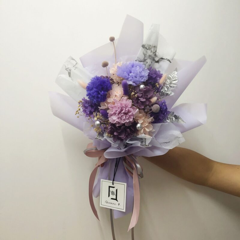 Preserved Flower Dark & Light Purple Carnation Bouquet Quadruple Flower PB070013 01