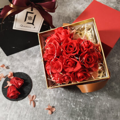 Preserved Flower Red Roses Love Box (with Lights) Quadruple Flower PT010019 01
