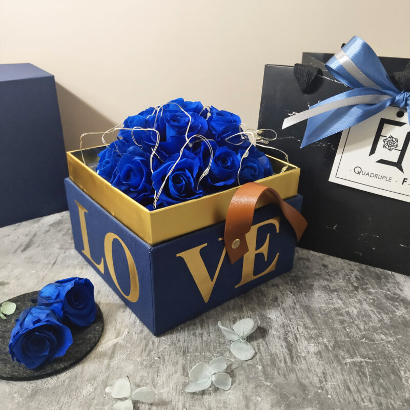 Preserved Flower Blue Roses Love Box (with Lights) Quadruple Flower PT010020 02