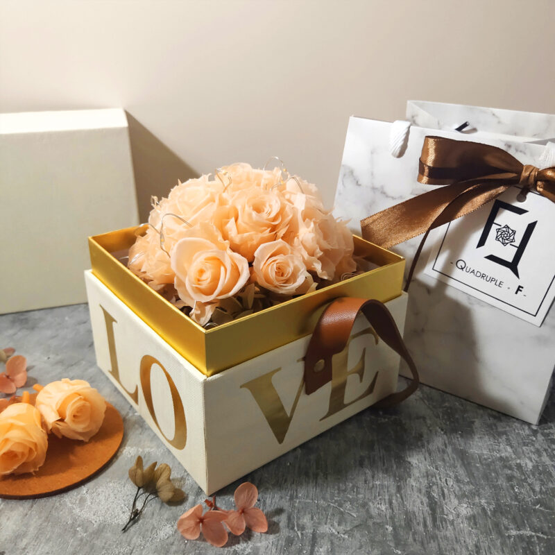Preserved Flower Champagne Roses Love Box (with Lights) Quadruple Flower PT010021 02