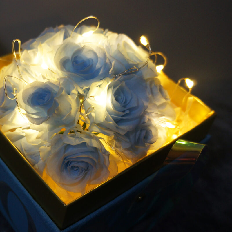 Preserved Flower Light Blue Roses Love Box (with Lights) Quadruple Flower PT010023 04