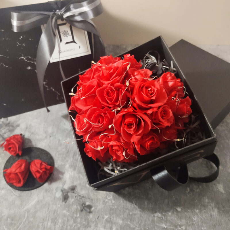 Preserved Flower Red Roses Love Box (with Lights) Quadruple Flower PT010025 01