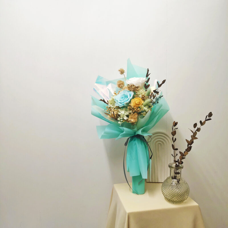 Preserved Flower Tiffany & White Rose Bouquet PB010029