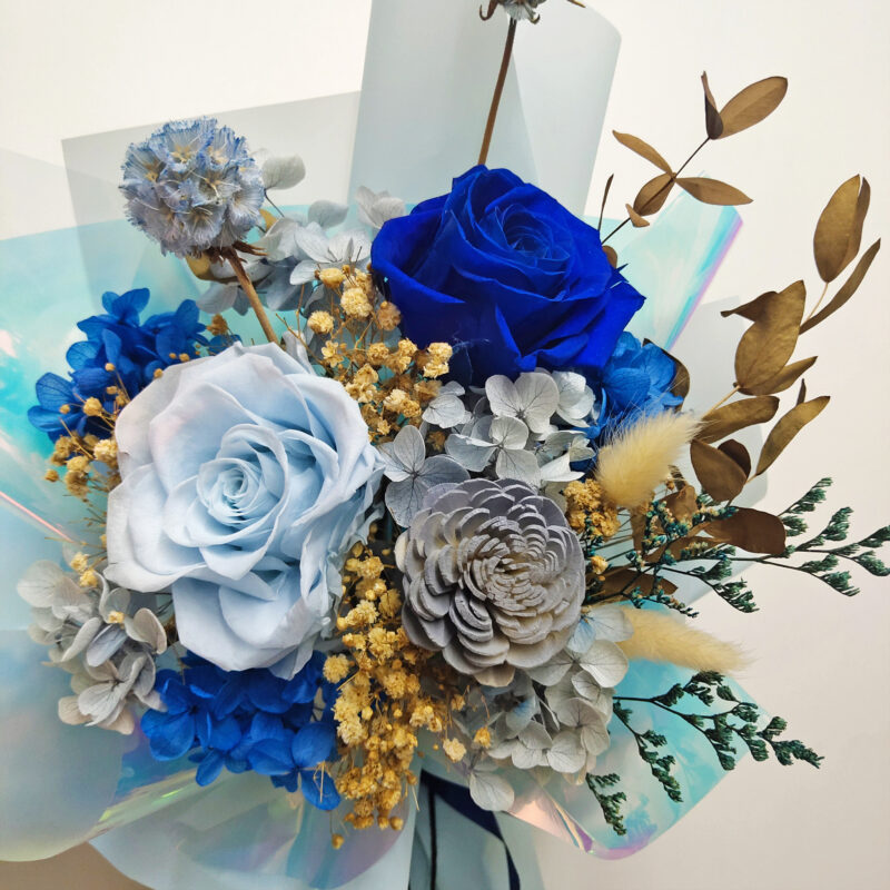 Preserved Flower Dark & Light Blue Rose Bouquet PB010030