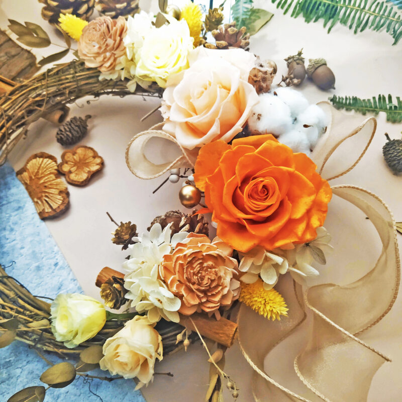 Lively Sparkling CHRISTMAS | Preserved Flower Orange & Champagne Rose Christmas Wreath