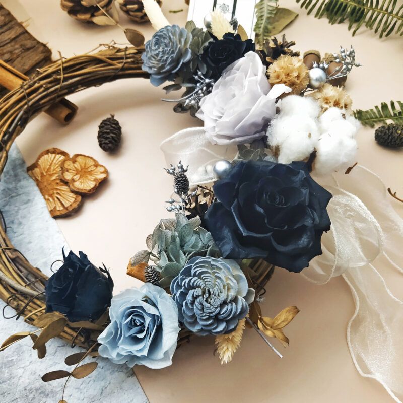 Unique Tranquil CHRISTMAS | Preserved Flower Black & Grey Rose Christmas Wreath