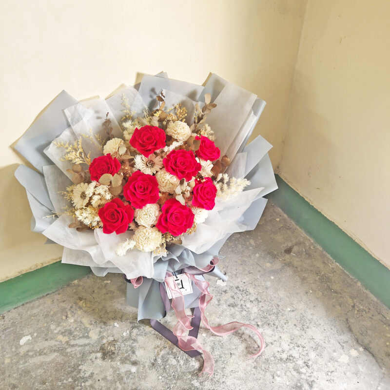Warm B.VIII | Preserved Flower Hot Pink Rose Bouquet
