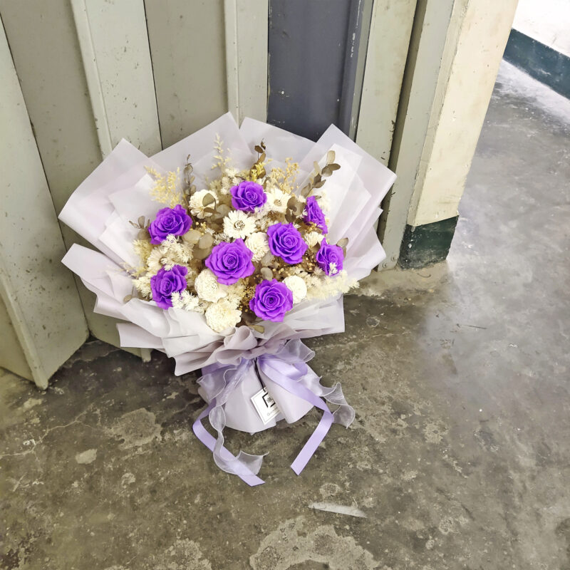 Elegant B.VIII | Preserved Flower Dark Purple Rose Bouquet