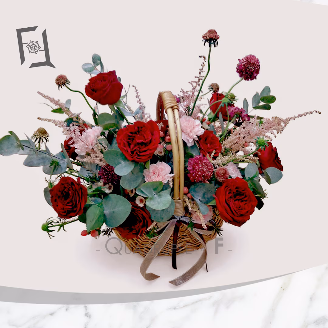 Crimson Blaze | Red Rose Table Arrangement – Grand Opening Congratulatory Flower Basket 2 赤焰映紅 | 紅玫瑰枱花開張花籃祝賀花籃 TP010001