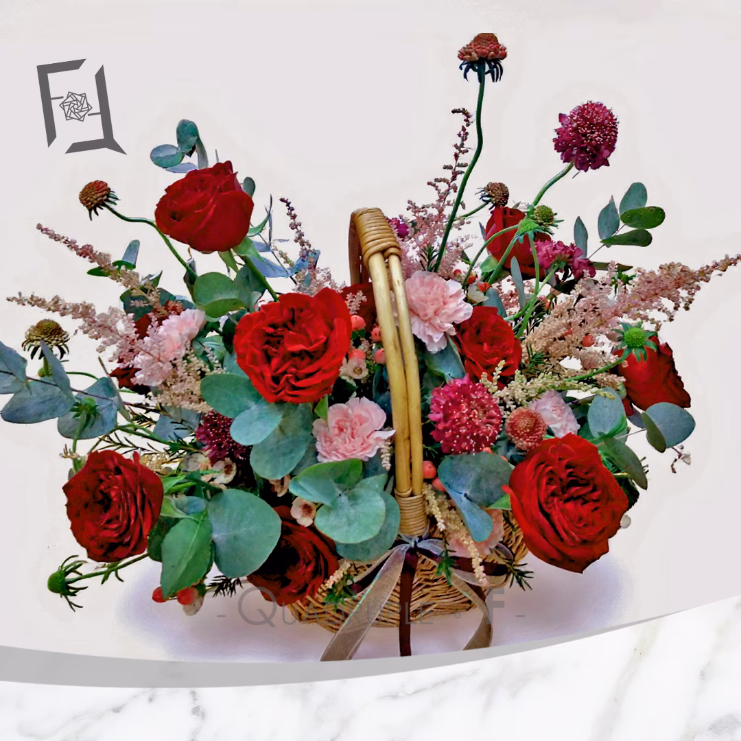 Crimson Blaze | Red Rose Table Arrangement – Grand Opening Congratulatory Flower Basket 3 赤焰映紅 | 紅玫瑰枱花開張花籃祝賀花籃 TP010001