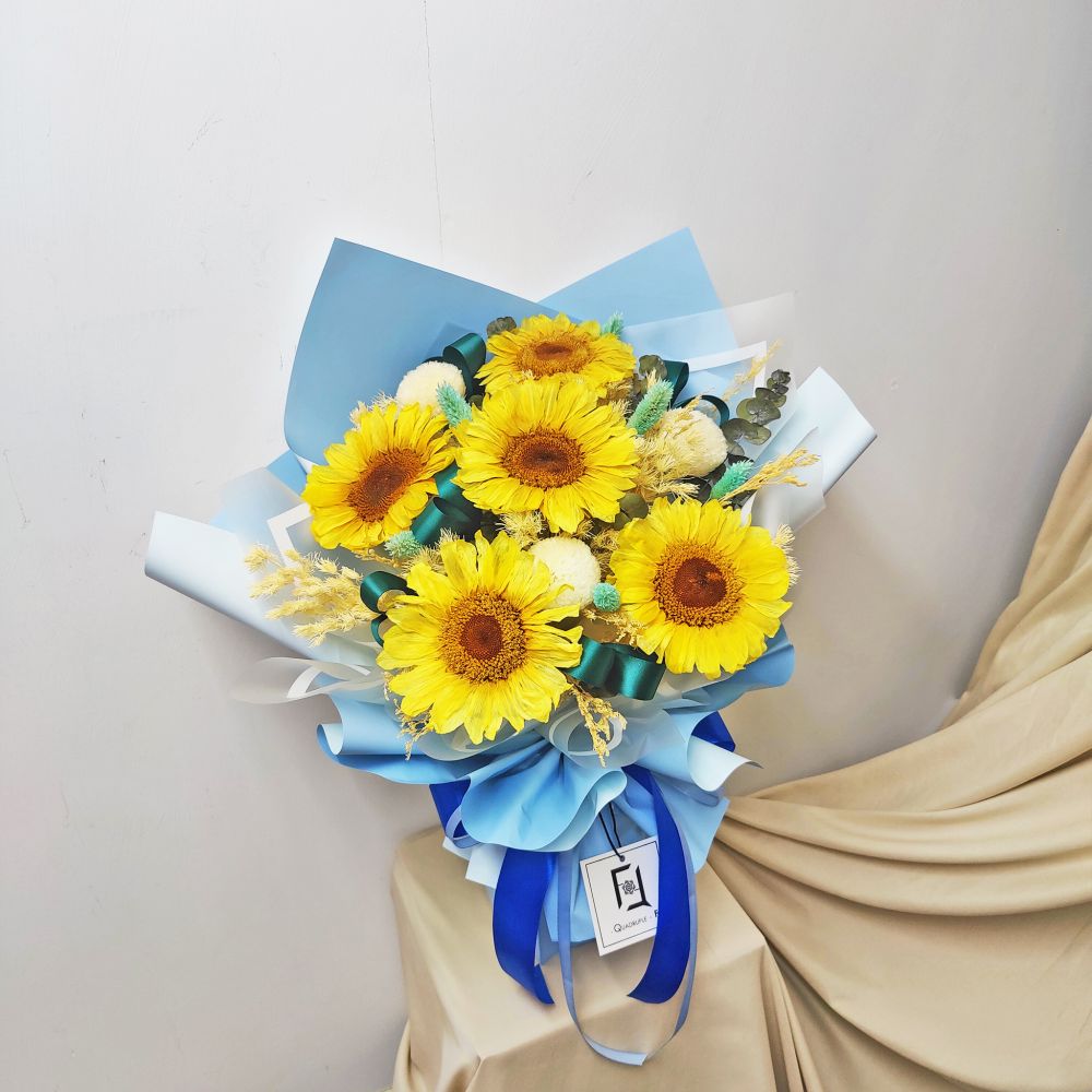強大勇氣 | 向日葵永生花花束 3 強大勇氣 | 向日葵永生花花束 - PB060003