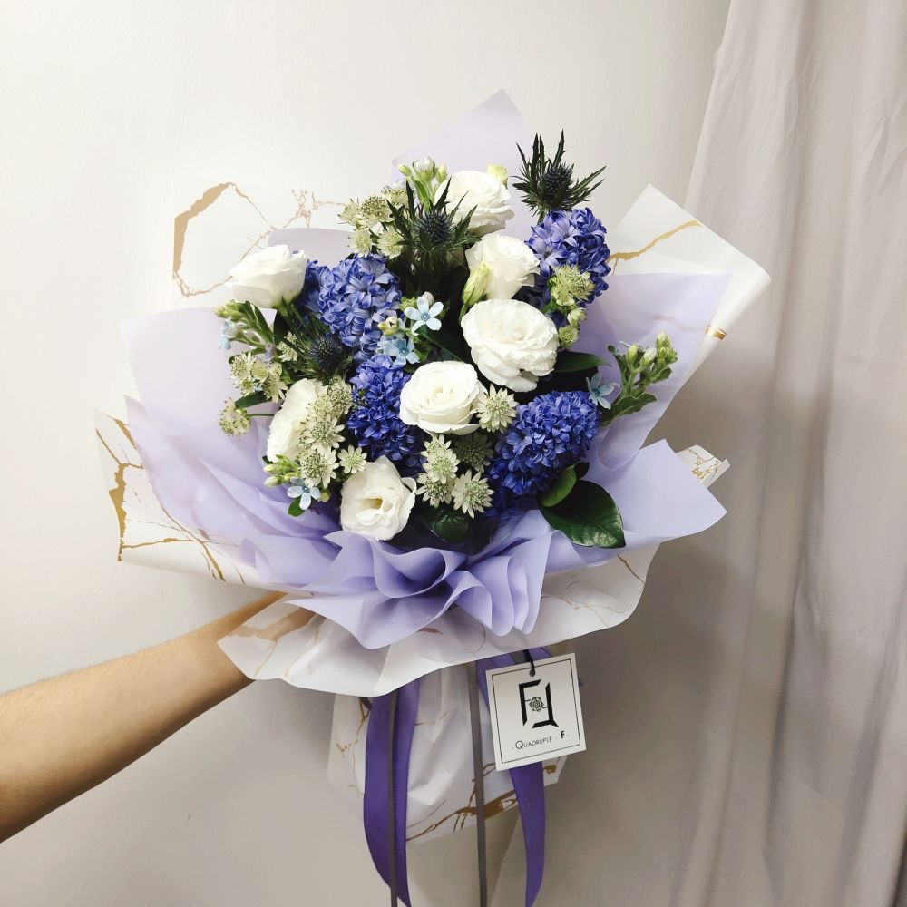 愉悅柔愛 | 白洋桔梗紫藍風信子鮮花花束 3 愉悅柔愛 | 白洋桔梗紫藍風信子鮮花花束 - BL100002