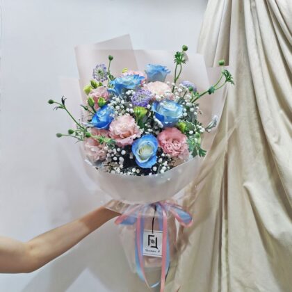 Blue‑White-Rose-Lisianthus-Fresh-Flower-Bouquet-BM010010