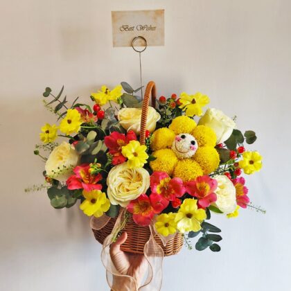 米白庭園玫瑰笑哈哈乒乓菊哈哈笑鮮花枱花手提花籃 TP010010