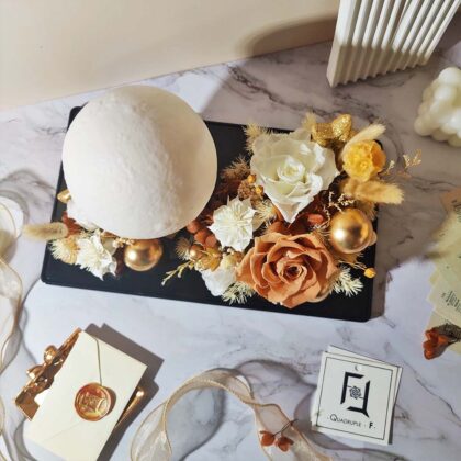 復古啡白色系永生花玫瑰 發光月亮花盒 PT010096