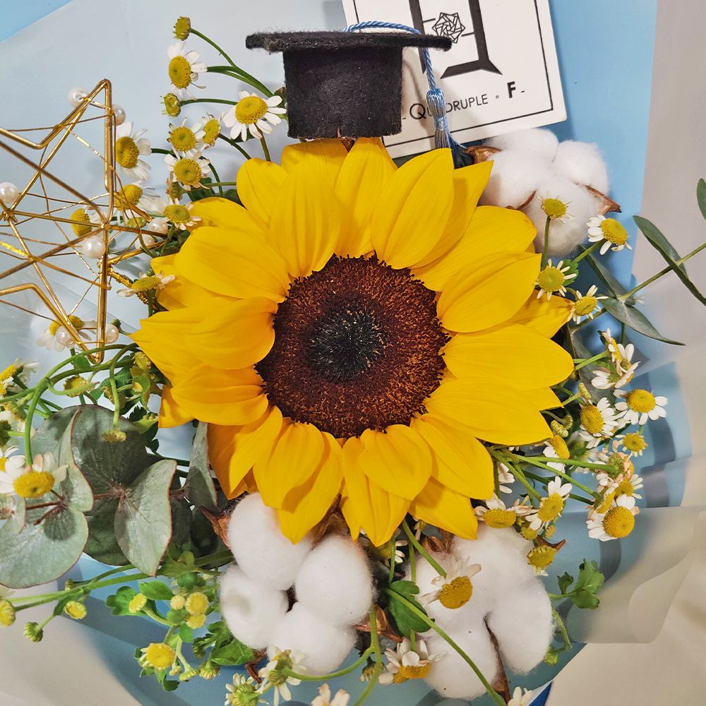 Star Seeker | Sunflower, Cotton & Graduation Cap Fresh Flower Bouquet 2 Star Seeker | Sunflower, Cotton & Graduation Cap Fresh Flower Bouquet - BS060004