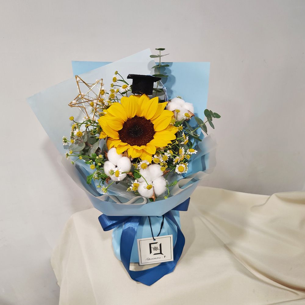 Star Seeker | Sunflower, Cotton & Graduation Cap Fresh Flower Bouquet 3 Star Seeker | Sunflower, Cotton & Graduation Cap Fresh Flower Bouquet - BS060004