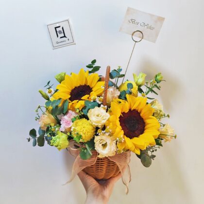 向日葵黃乒乓菊鮮花枱花手提花籃 TP060004