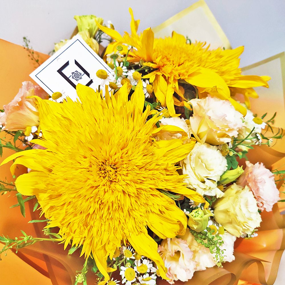 繁花絮語 | 重瓣向日葵香檳洋桔梗鮮花花束 2 繁花絮語 | 重瓣向日葵香檳洋桔梗鮮花花束 - BM060004