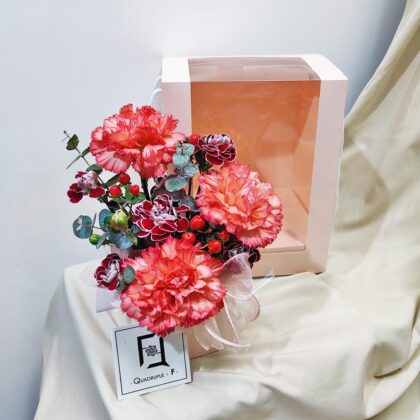 Burning Splendor | Orange-red Carnations & Red Coco Fresh Flower Box - TC070001