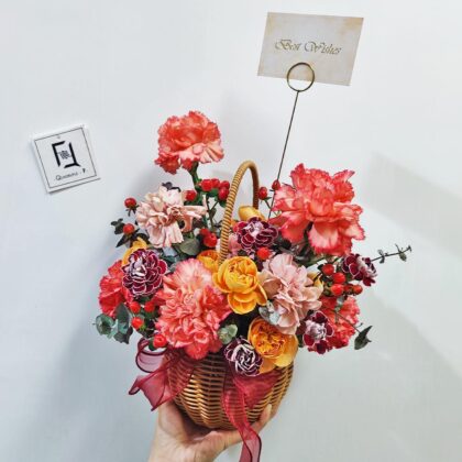 Rural Spring | Orange-red & Vintage Pink Carnation Hand-Carried Fresh Flower Basket - TP070001