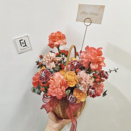 Rural Spring | Orange-red & Vintage Pink Carnation Hand-Carried Fresh Flower Basket - TP070001