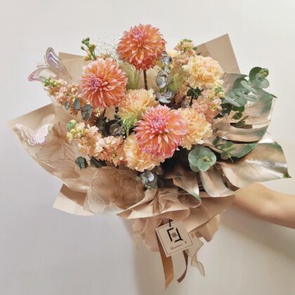 奶油金蝶 | 大理花粉邊香檳紫羅蘭拉錢鮮花花束 - BL070003