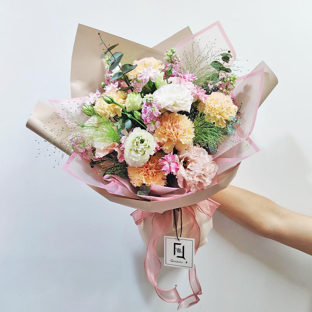 暮色星辰 | 粉邊香檳康乃馨粉紅康乃馨鮮花花束 1 暮色星辰 | 粉邊香檳康乃馨粉紅康乃馨鮮花花束 - BL070005