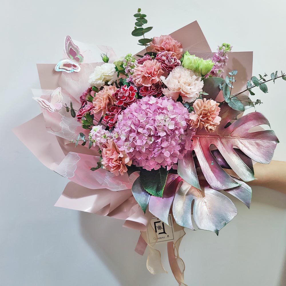 粉黛蝶影 | 粉紅繡球復古粉紅康乃馨鮮花花束 1 粉黛蝶影 | 粉紅繡球復古粉紅康乃馨鮮花花束 - BL040007