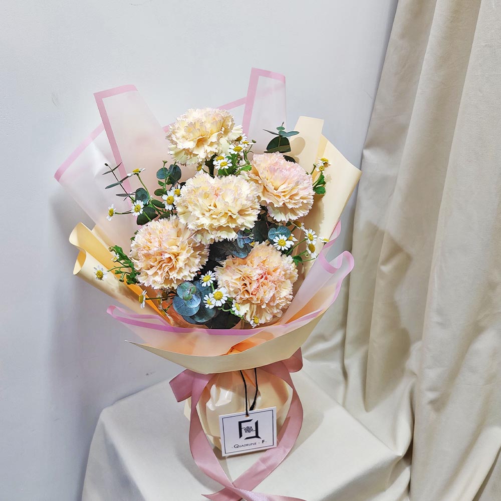 歲月靜好 | 粉邊香檳康乃馨洋甘菊鮮花花束 3 歲月靜好 | 粉邊香檳康乃馨洋甘菊鮮花花束 - BM070007