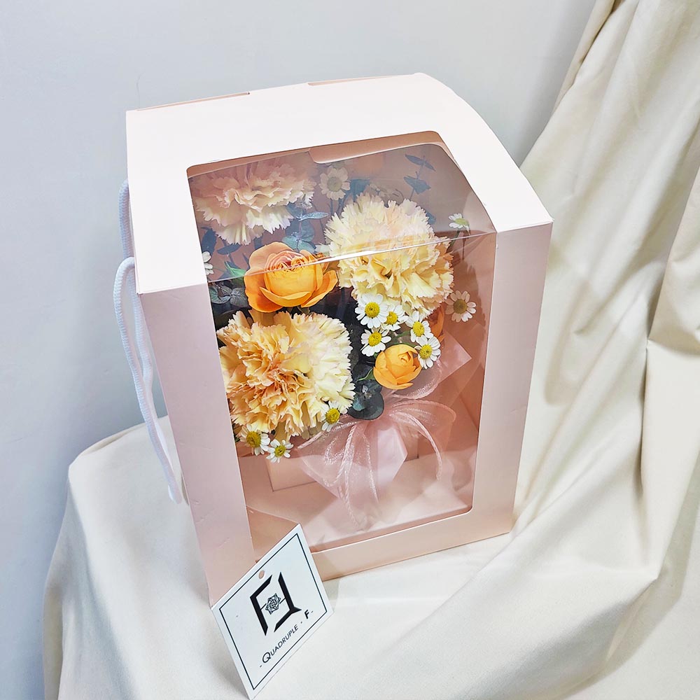 Sunlit Grace | Pink-edged Champagne Carnations & Chamomile Fresh Flower Box 5 Sunlit Grace | Pink-edged Champagne Carnations & Chamomile Fresh Flower Box - TC070005