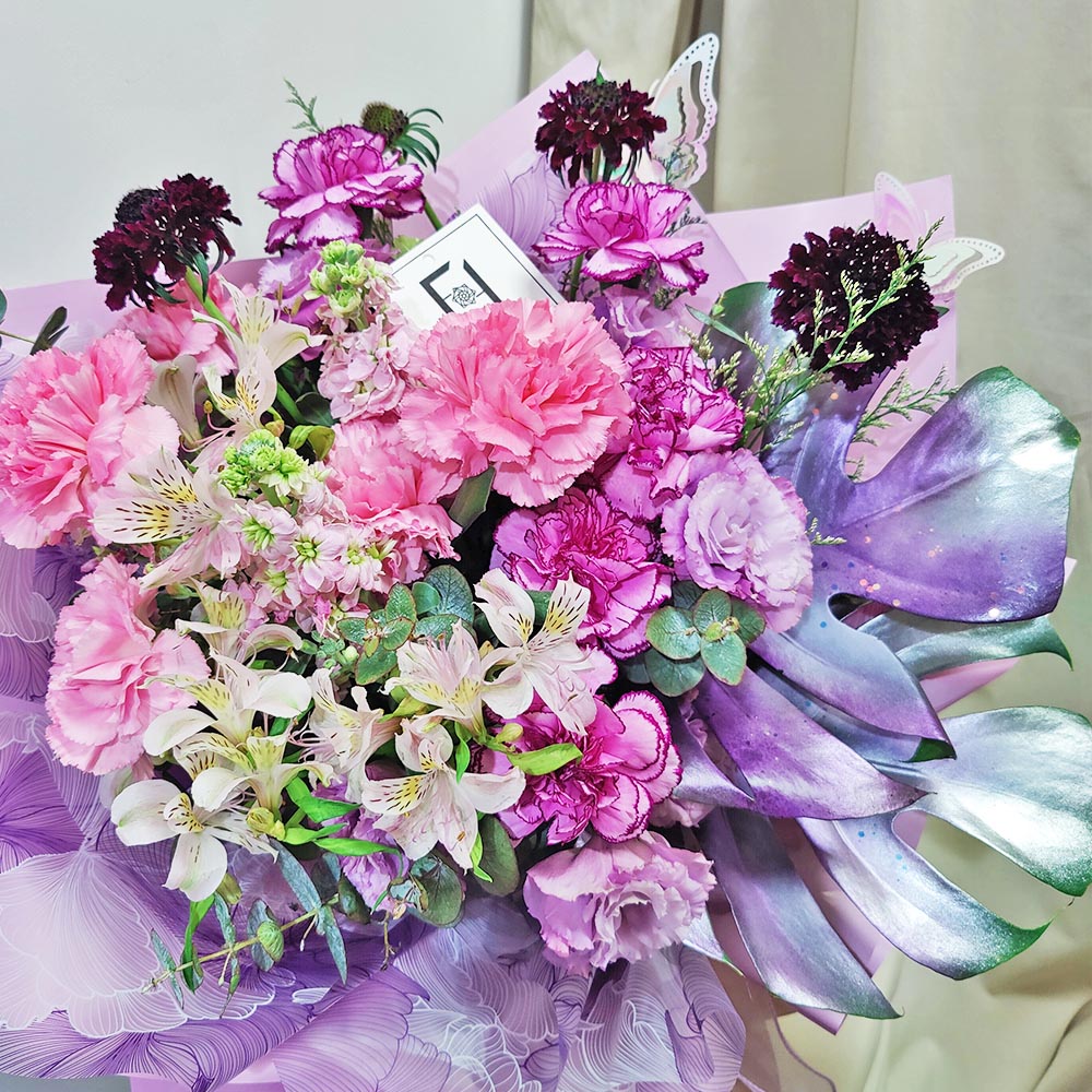 嫣紫蝶舞 | 紫粉康乃馨波浪紫洋桔梗鮮花花束 2 嫣紫蝶舞 | 紫粉康乃馨波浪紫洋桔梗鮮花花束 - BL070002