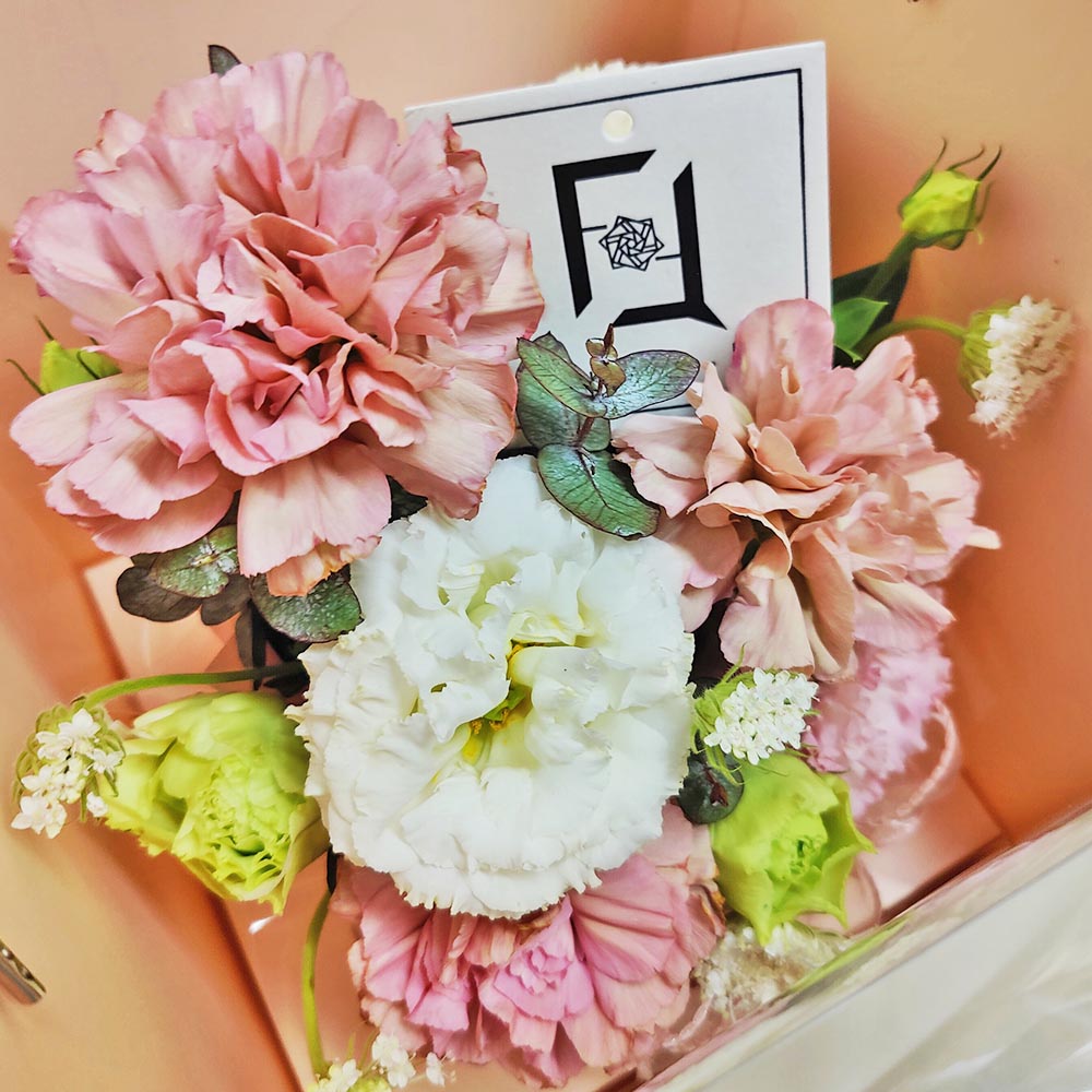 舊夢如詩 | 復古粉紅康乃馨波浪粉桔梗鮮花花盒 4 舊夢如詩 | 復古粉紅康乃馨波浪粉桔梗鮮花花盒 - TC070003