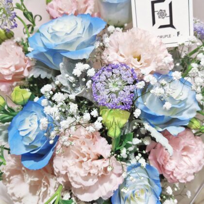 粉藍心語 | 藍白玫瑰洋桔梗鮮花花束