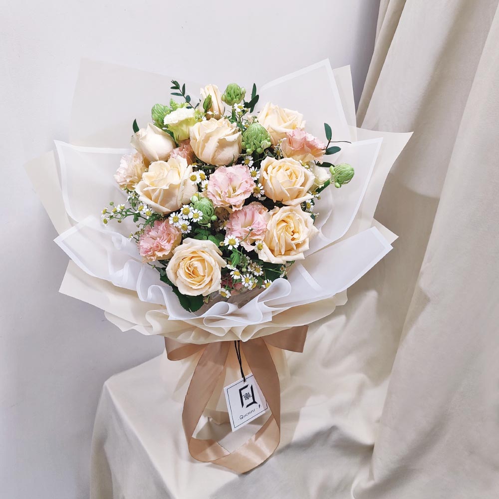 晨露微光 | 香檳玫瑰香檳桔梗鮮花花束 3 晨露微光 | 香檳玫瑰香檳桔梗鮮花花束 - BL010052