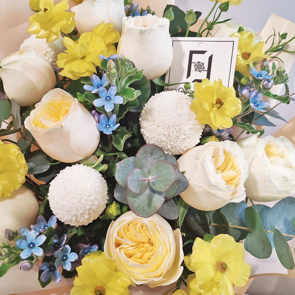 Creamy Dawn | Creamy Garden Rose & Blue Tweedia Fresh Flower Bouquet 2 Creamy Dawn | Creamy Garden Rose & Blue Tweedia Fresh Flower Bouquet - BL010030
