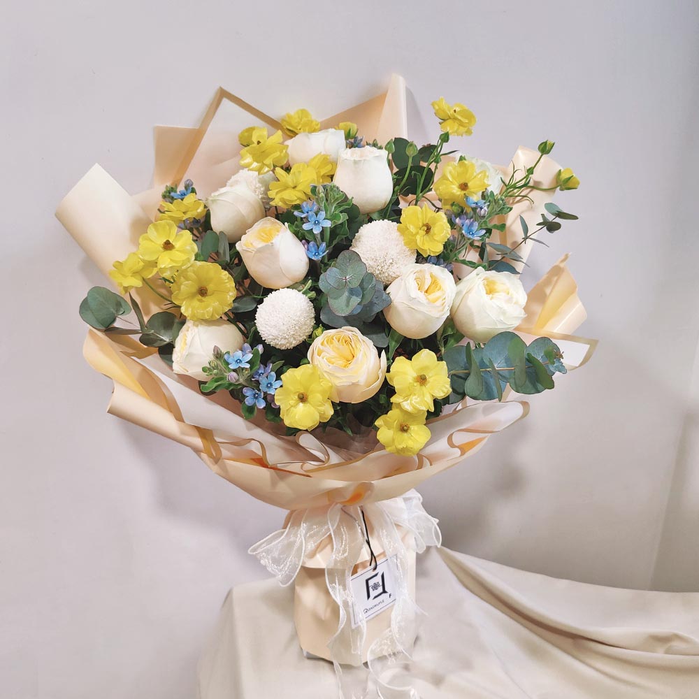 Creamy Dawn | Creamy Garden Rose & Blue Tweedia Fresh Flower Bouquet 3 Creamy Dawn | Creamy Garden Rose & Blue Tweedia Fresh Flower Bouquet - BL010030