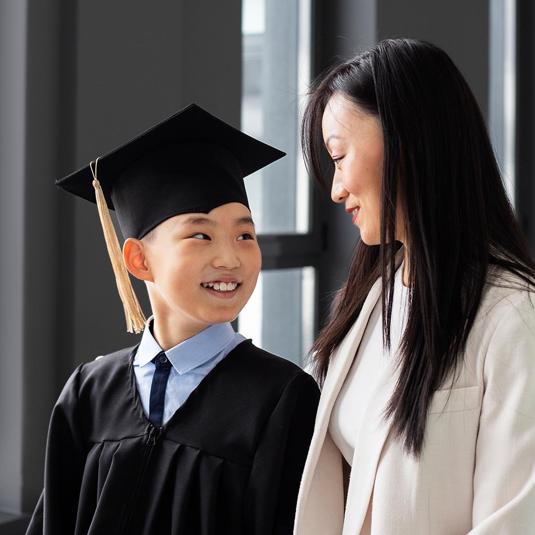 🎓 畢業典禮花束搭配技巧：幼稚園/小學/中學/大學 特定建議 💐