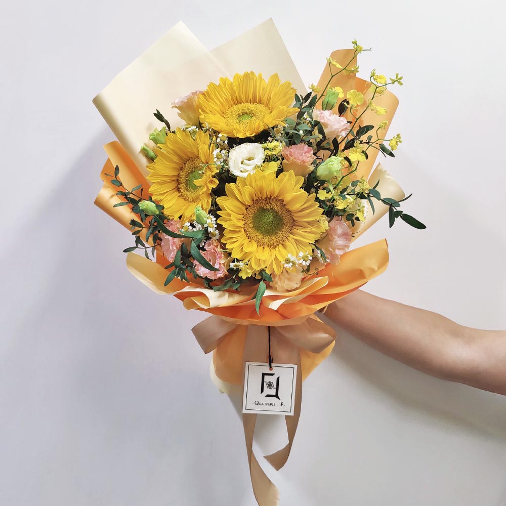 盛夏光年 | 綠芯向日葵香檳桔梗鮮花花束 1 盛夏光年 | 綠芯向日葵香檳桔梗鮮花花束 - BL060011
