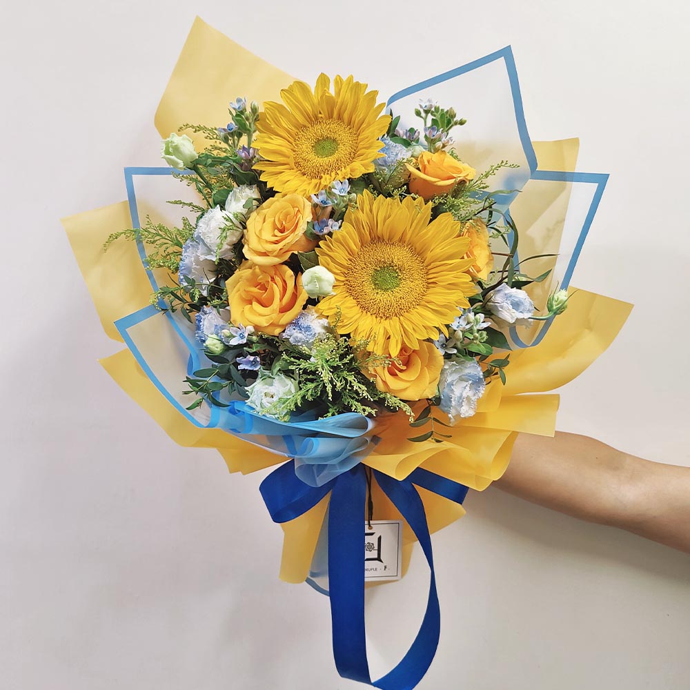 破曉奇蹟 | 綠芯向日葵橙黃玫瑰鮮花花束 1 破曉奇蹟 | 綠芯向日葵橙黃玫瑰鮮花花束 - BL060014
